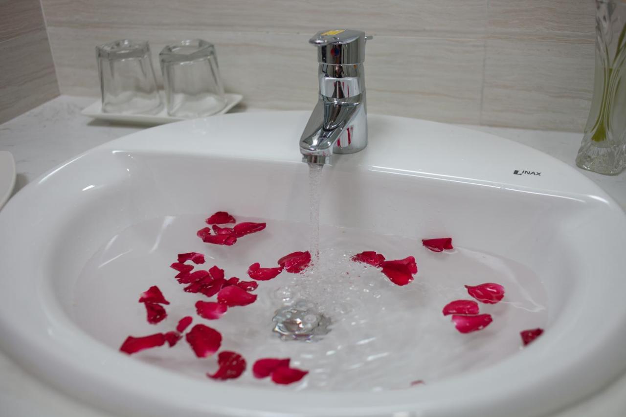 Hanoi Luxury House & Travel Екстериор снимка